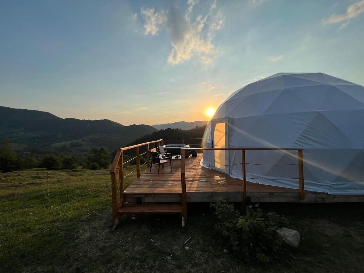 Hotel Starry Dome - Manta'S Retreat Glamping Cornereva Exterior foto