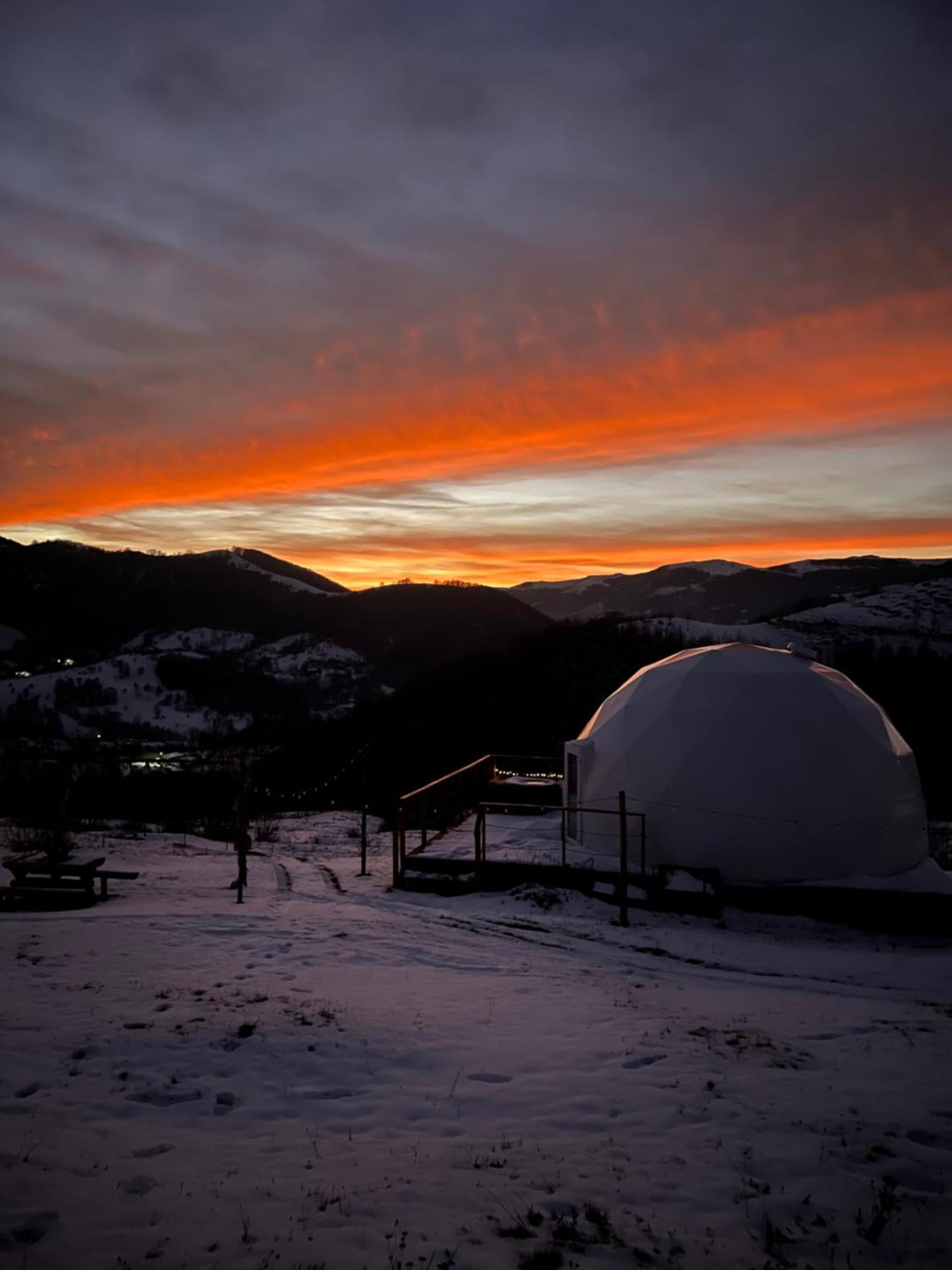 Hotel Starry Dome - Manta'S Retreat Glamping Cornereva Exterior foto